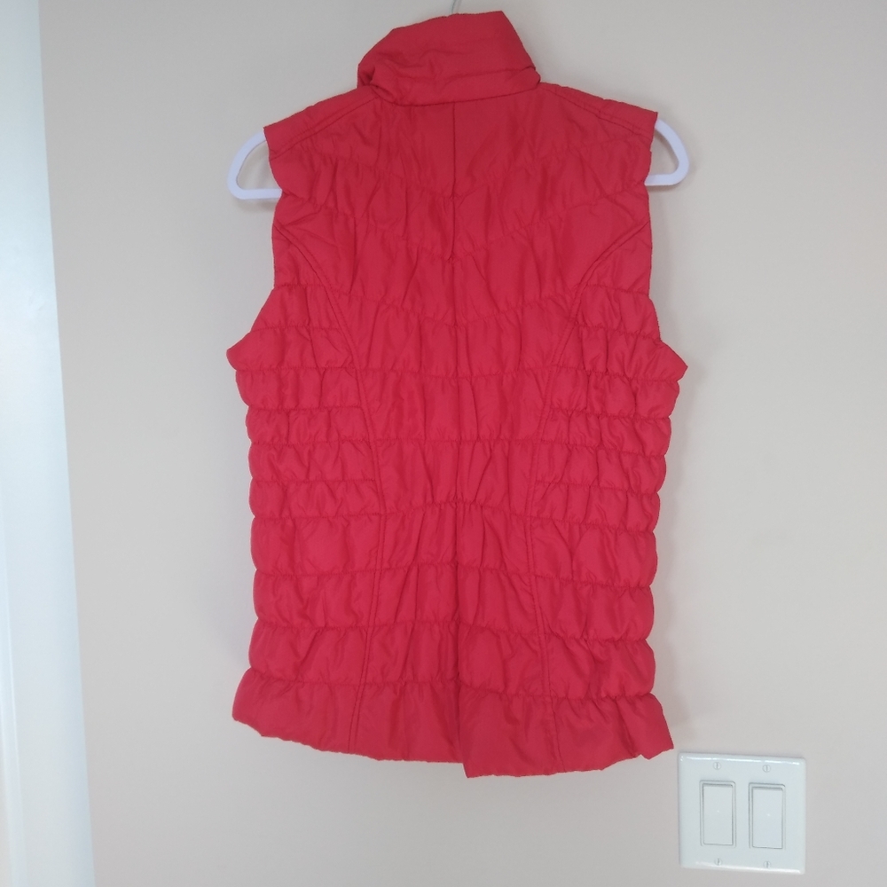 Women's Vest - Picture 2 of 3
